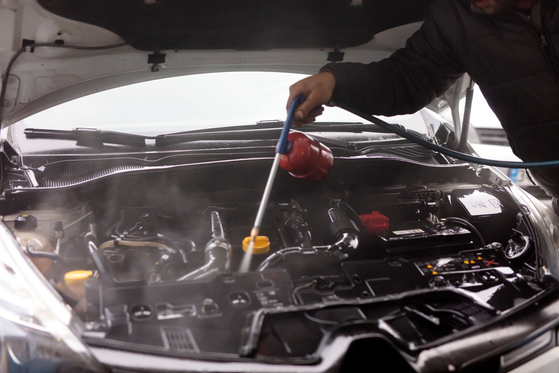 Enhance your vehicle’s performance and appearance with Delucco’s Mobile Detailing and Ceramic Coating. Our engine bay cleaning service in Temecula, CA, and Port Saint Lucie, FL safely removes dirt, grease, and grime for a spotless, protected engine.